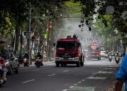 Pemkot Bandung Perkuat Mitigasi Abu Vulkanik, Masker hingga Penyemprotan Jalan