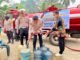 Musim Kemarau Panjang, Polres Barsel Salurkan Air Bersih Kepada Masyarakat