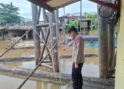 Polsek Dusun Selatan Patroli Dialogis, Cek Ketinggian Air Antisipasi Banjir di Pelabuhan