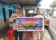 Satpolairud Polres Kapuas Cek Kelengkapan Alat Keselamatan kapal yang melintas DAS Kapuas
