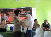 LEWAT SERMA SEKAR, SATGAS EDUKASI LEMDIKLAT POLRI AJAK PELAJAR SMPN 2 KUALA PEMBUANG CEGAH KARHUTLA