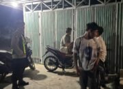 ANGGOTA POLSEK PULAU PETAK LAKSANAKAN PATROLI MALAM, GUNA MEWUJUDKAN KAMTIBMAS KONDUSIF DI WILAYAH KECAMATAN PULAU PETAK