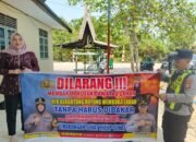 DALAM UPAYA PENCEGAHAN KEBAKARAN HUTAN DAN LAHAN, PERSONEL POLSEK PULAU PETAK SOSIALISASIKAN SANKSI PIDANA PELAKU KARHUTLA KE MASYARAKAT KECAMATAN PULAU PETAK