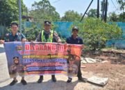DALAM UPAYA PENCEGAHAN KEBAKARAN HUTAN DAN LAHAN, PERSONEL POLSEK PULAU PETAK SOSIALISASIKAN SANKSI PIDANA PELAKU KARHUTLA KE MASYARAKAT KECAMATAN PULAU PETAK