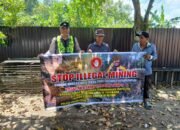 PERSONEL POLSEK PULAU PETAK LAKSANAKAN SOSIALISASI ILEGAL MINING KE MASYARAKAT GUNA PENCEGAHAN TAMBANG LIAR DI WILAYAH KECAMATAN PULAU PETAK