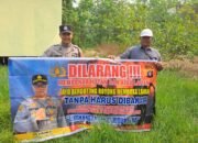 DALAM UPAYA PENCEGAHAN KEBAKARAN HUTAN DAN LAHAN, PERSONEL POLSEK PULAU PETAK SOSIALISASIKAN SANKSI PIDANA PELAKU KARHUTLA KE MASYARAKAT KECAMATAN PULAU PETAK