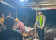 ANGGOTA POLSEK PULAU PETAK LAKSANAKAN PATROLI MALAM, GUNA MEWUJUDKAN KAMTIBMAS KONDUSIF DI WILAYAH KECAMATAN PULAU PETAK