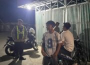ANGGOTA POLSEK PULAU PETAK LAKSANAKAN PATROLI MALAM, GUNA MEWUJUDKAN KAMTIBMAS KONDUSIF DI WILAYAH KECAMATAN PULAU PETAK