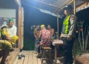 ANGGOTA POLSEK PULAU PETAK LAKSANAKAN PATROLI MALAM, GUNA MEWUJUDKAN KAMTIBMAS KONDUSIF DI WILAYAH KECAMATAN PULAU PETAK