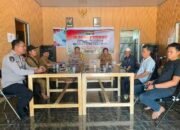 POLDA KALTENG/POLRES KAPUAS/POLSEK PULAU PETAK LAKSANAKAN KEGIATAN “JUM’AT CURHAT” GUNA MENDENGAR KELUHAN WARGA SECARA LANGSUNG
