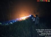 DEKAT PEMUKIMAN, PERSONEL GABUNGAN GERAK CEPAT PADAMKAN TITIK API DI PEMATANG PANJANG