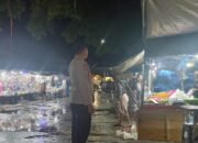 Jamin Kenyamanan Warga di Malam Hari, Personel Polsek Kurun Gelar Patroli Humanis di Taman Kota