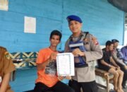 Cegah Karhutla dan El Nino, Polres Barito Utara Sosialisasi Maklumat Kapolda Kalteng di Bantaran Sungai Barito