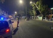 Sat Lantas Polres Sukamara Monitoring Sejumlah Jalan Rawan, Antisipasi Gangguan Kamseltibcarlantas pada Malam Hari
