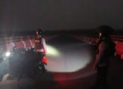 Sat Samapta Polres Sukamara Patroli Malam di Jembatan Gantung, Tingkatkan Kewaspadaan Keamanan