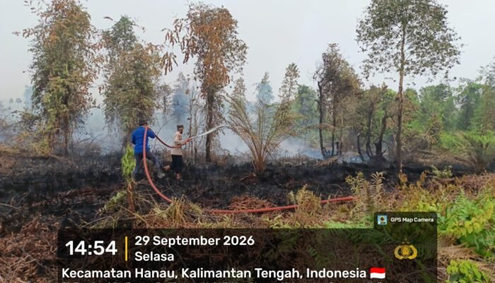 SATGAS KARHUTLA PADAMKAN SISA API DI PEMBUANG HULU II, SATU HEKTARE LAHAN TERBAKAR