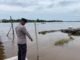 Polsek Dusun Selatan Patroli Dialogis, Cek Ketinggian Air Antisipasi Banjir di Pelabuhan