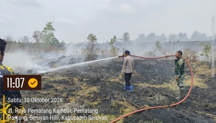 POLRES SERUYAN DAN SATGAS KARHUTLA PADAMKAN API DI PEMATANG KAMBAT