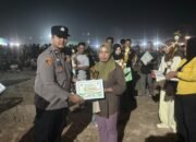 JAGA KEBERSAMAAN DAN KAMTIBMAS, POLSEK DANAU SEMBULUH HADIR DI PENUTUPAN ETNIK FESTIVAL